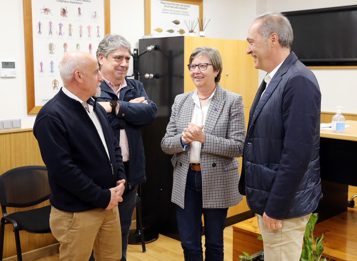 La toma de posesión tuvo lugar ayer por la tarde en la sede de la Federación de Cofradías de Pontevedra, en Arcade.