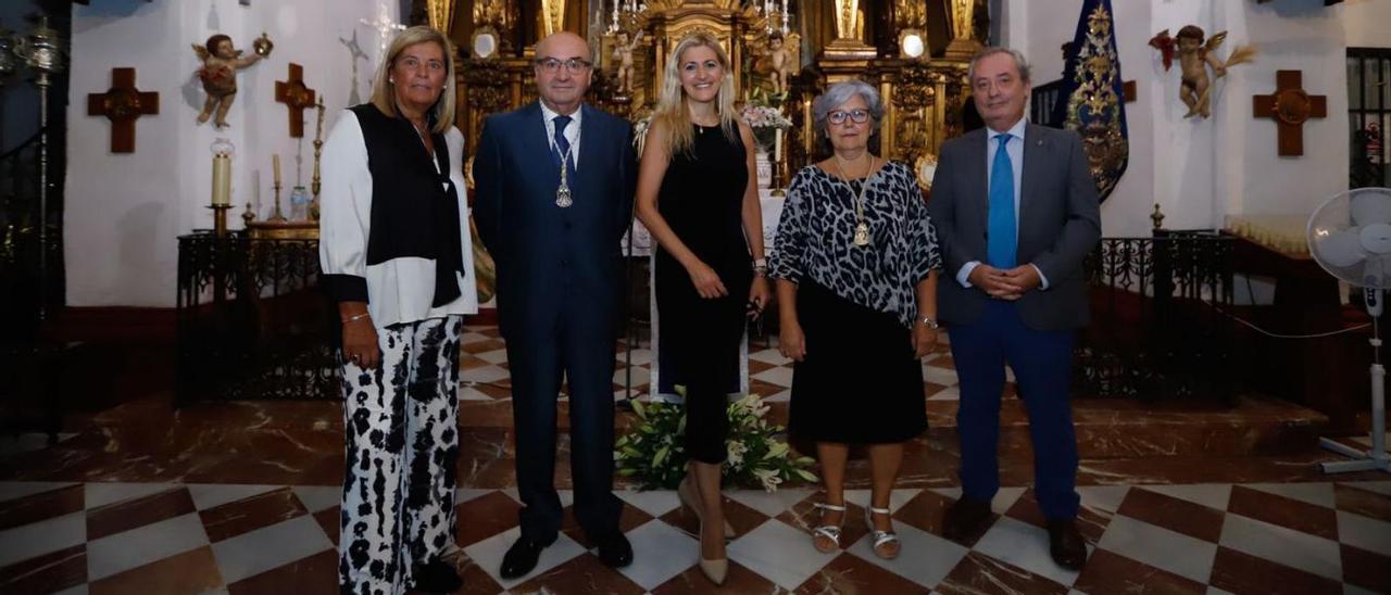 Amelia Caracuel, Luis Martín, Lourdes Morales, Lola Villanueva, hermana mayor del Socorro y Rafael Carlos Roldán.