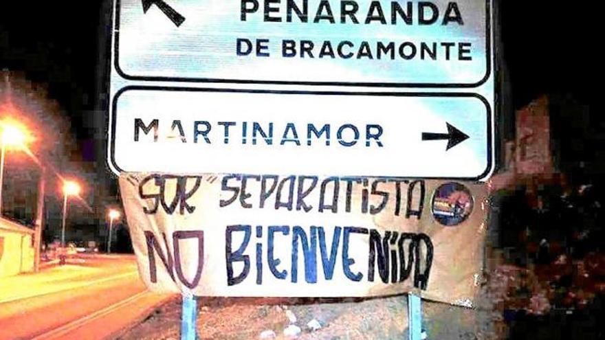 Pancartes contra sor Lucía a Alba de Tormes