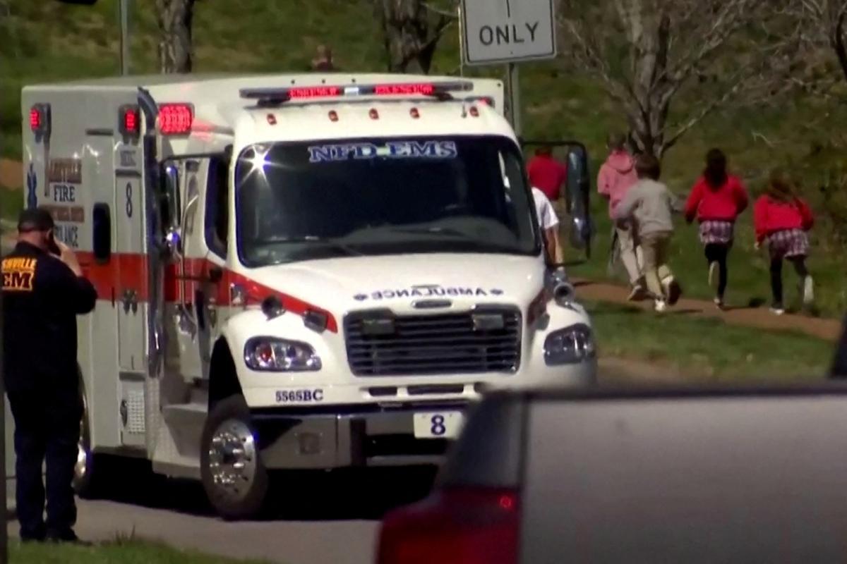 Un tiroteo en una escuela cristiana privada en Nashville, Tennessee, el lunes por la mañana ha dejado al menos a tres niños muertos y varias personas heridas