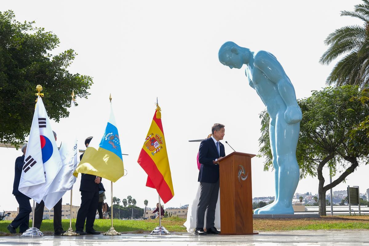 El embajador de Corea, Lim Soosuk, durante su intervención en el acto de inauguración de la obra