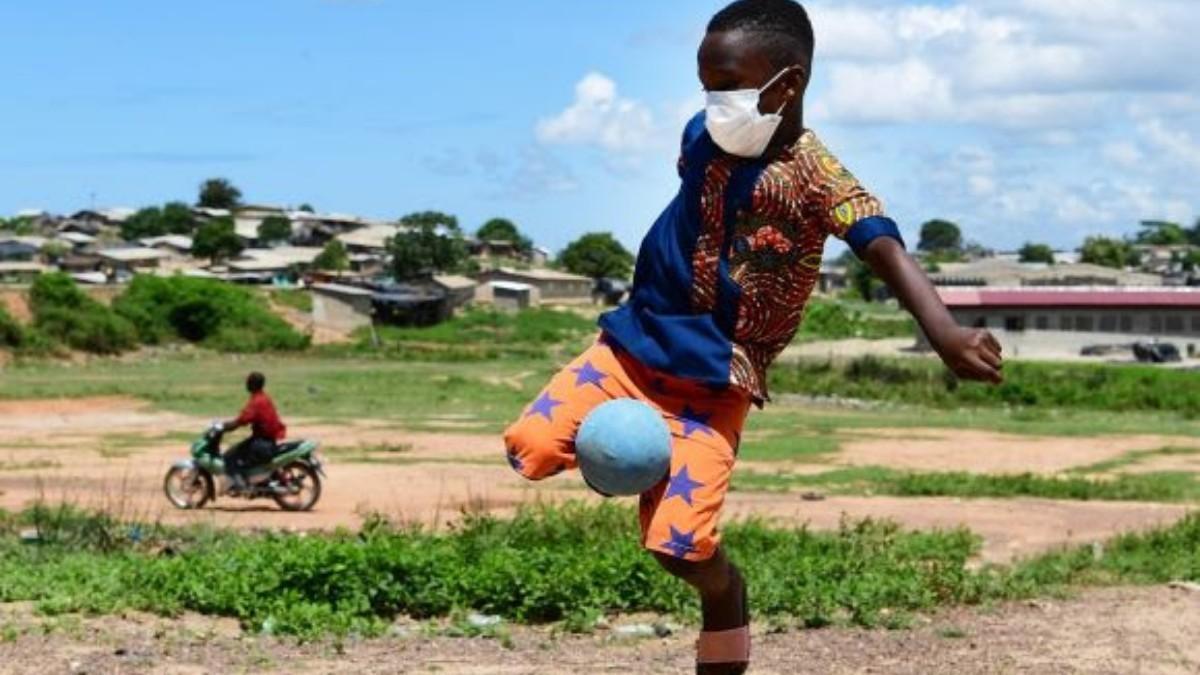 Fundación Barça / UNICEF ofrecen una nueva herramienta con la que mejorar el bienestar de los niños y niñas, su empoderamiento y habilidades a través del deporte