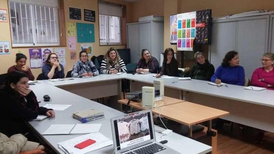 Curso de habilidades sociales para la búsqueda de empleo destinado a mujeres