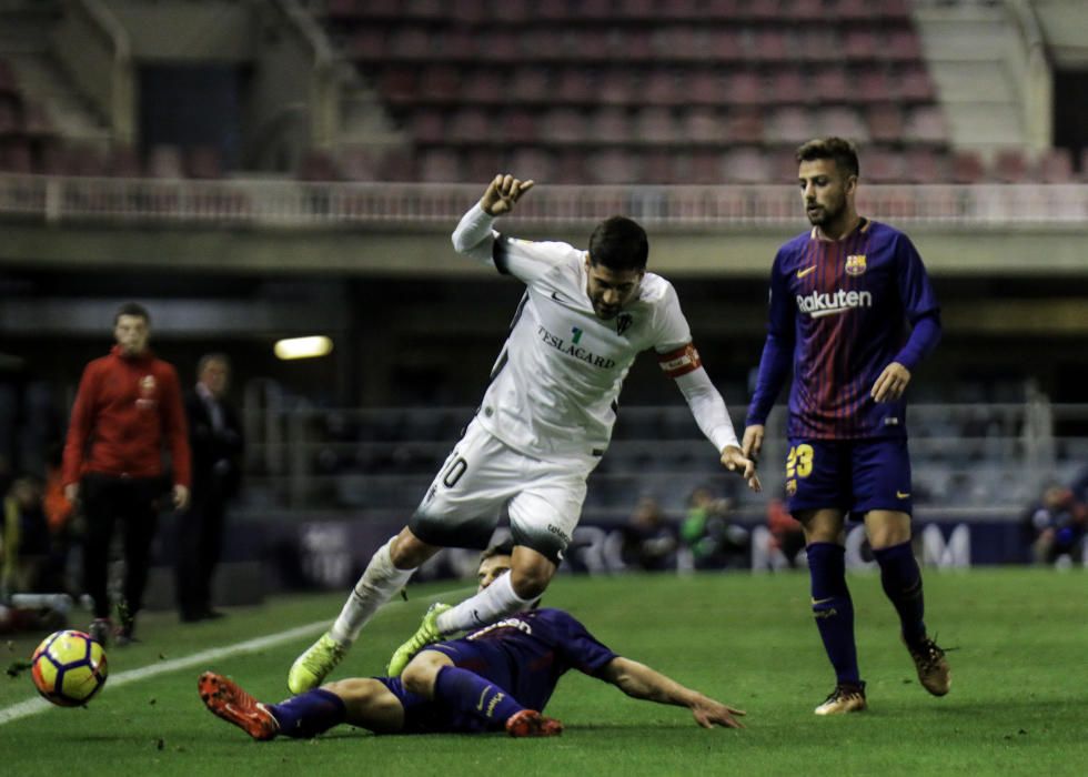 El partido entre el Barcelona B y el Sporting de Gijón, en imágenes