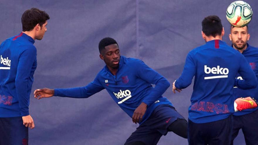 Dembélé durante el entrenamiento matinal.