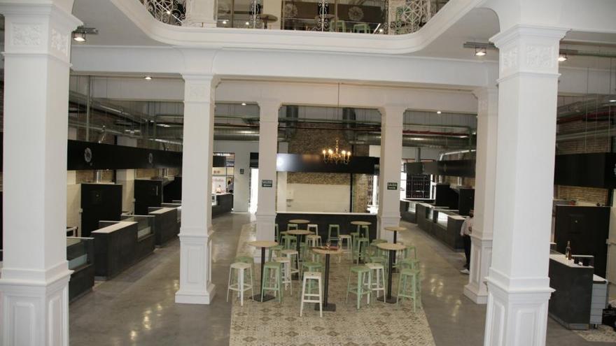 Interior del mercado del Sol que abrirá los locales gastro este viernes a todo el público.