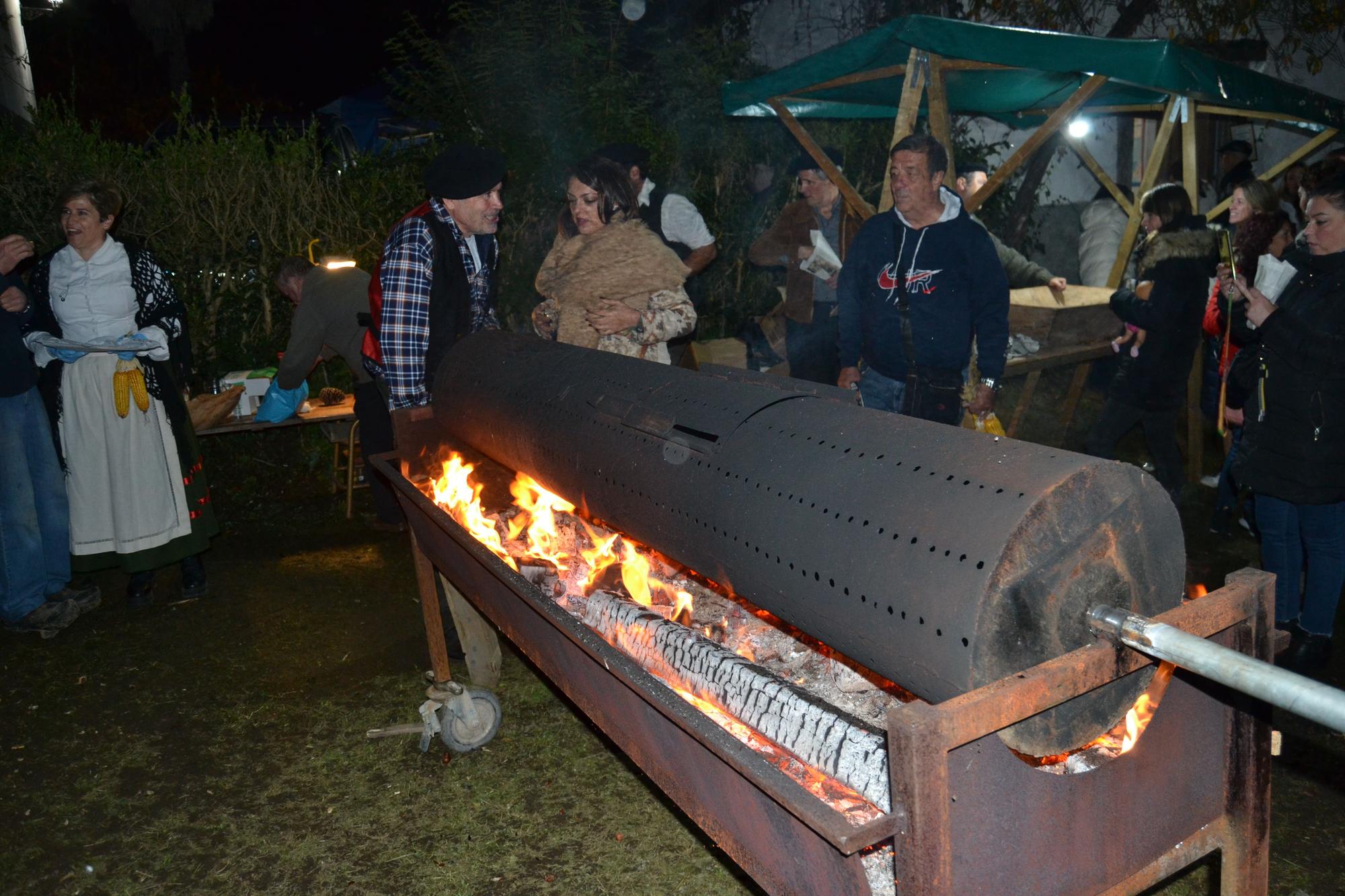 Así vivió la localidad tinetense de Navelgas el Festival del Esfoyon y el Amagosto