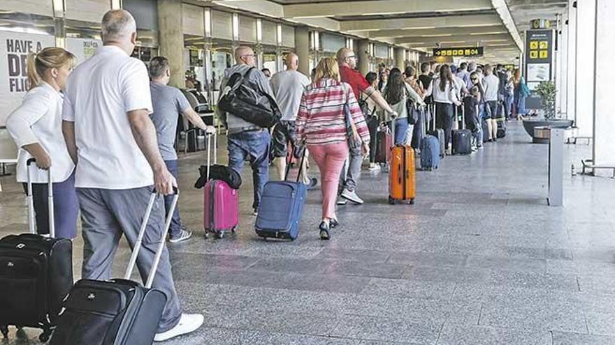 Operación de la Guardia Civil contra el fraude de falsas intoxicaciones en los hoteles