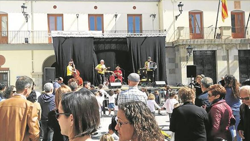 Un repique de campanas obliga a parar un concierto del Nules Sona