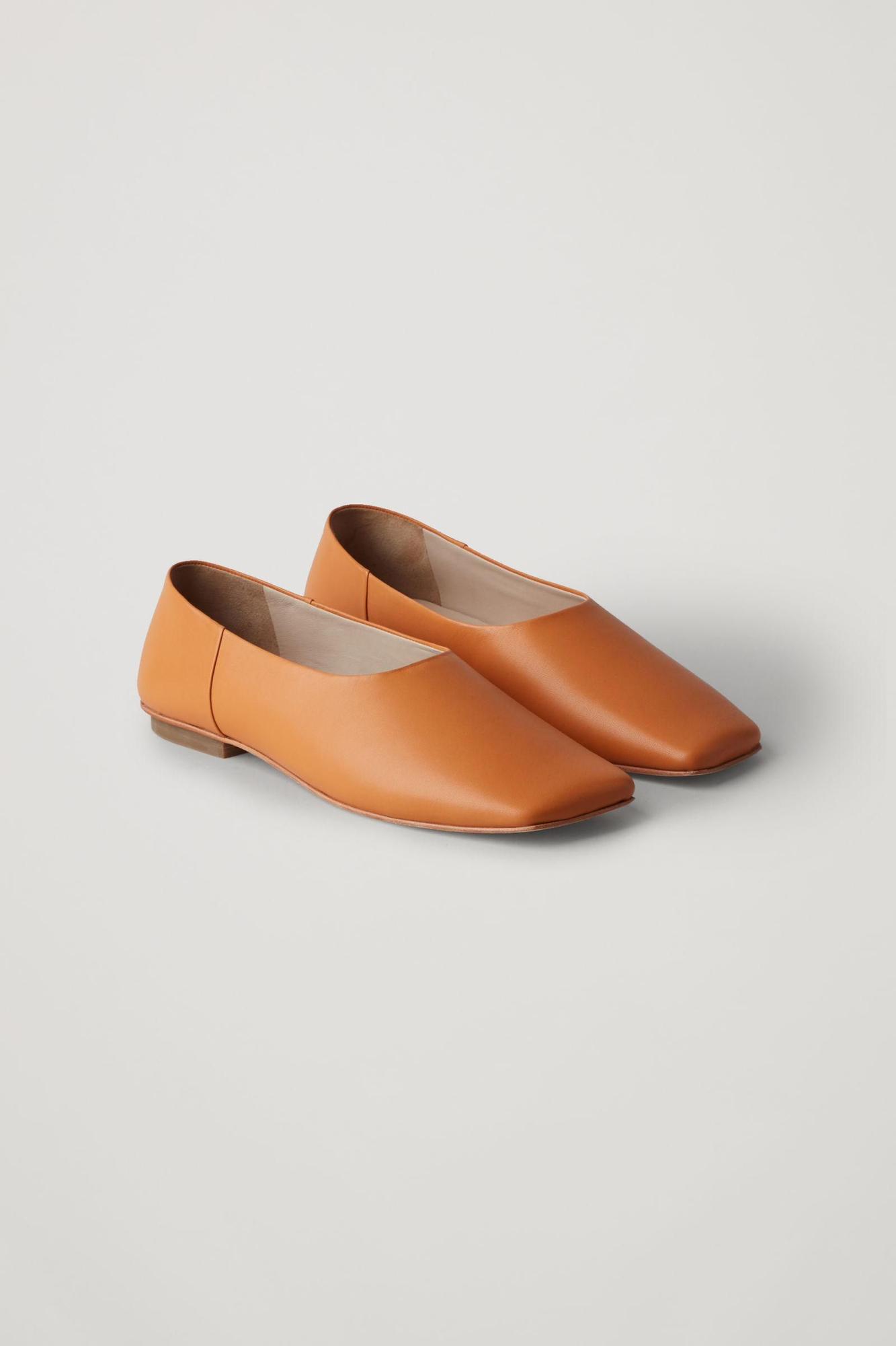 Zapatos de las rebajas de COS
