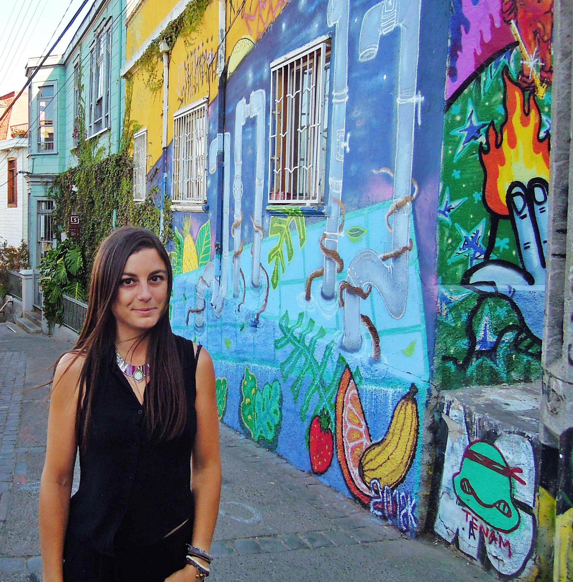 Silvia Gómez, hace unos días, en el popular Paseo Dimalow, en el Cerro Alegre de Valparaíso