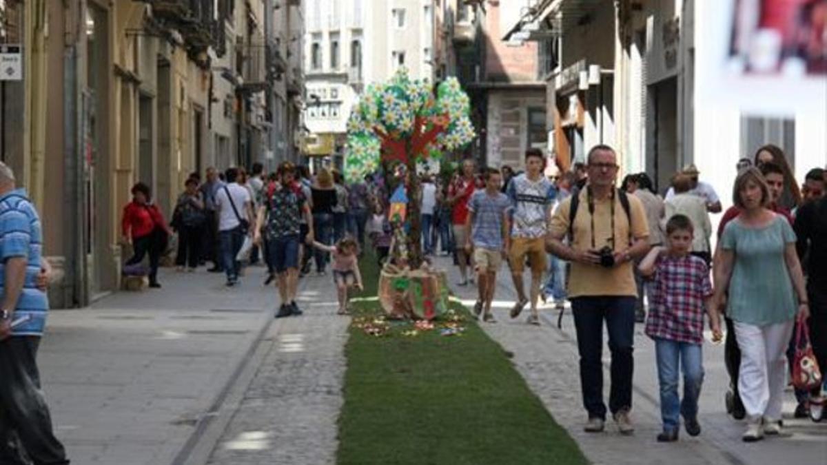 Rastreados 8Asistentes a Temps de Flors, en Girona, el pasado mayo.