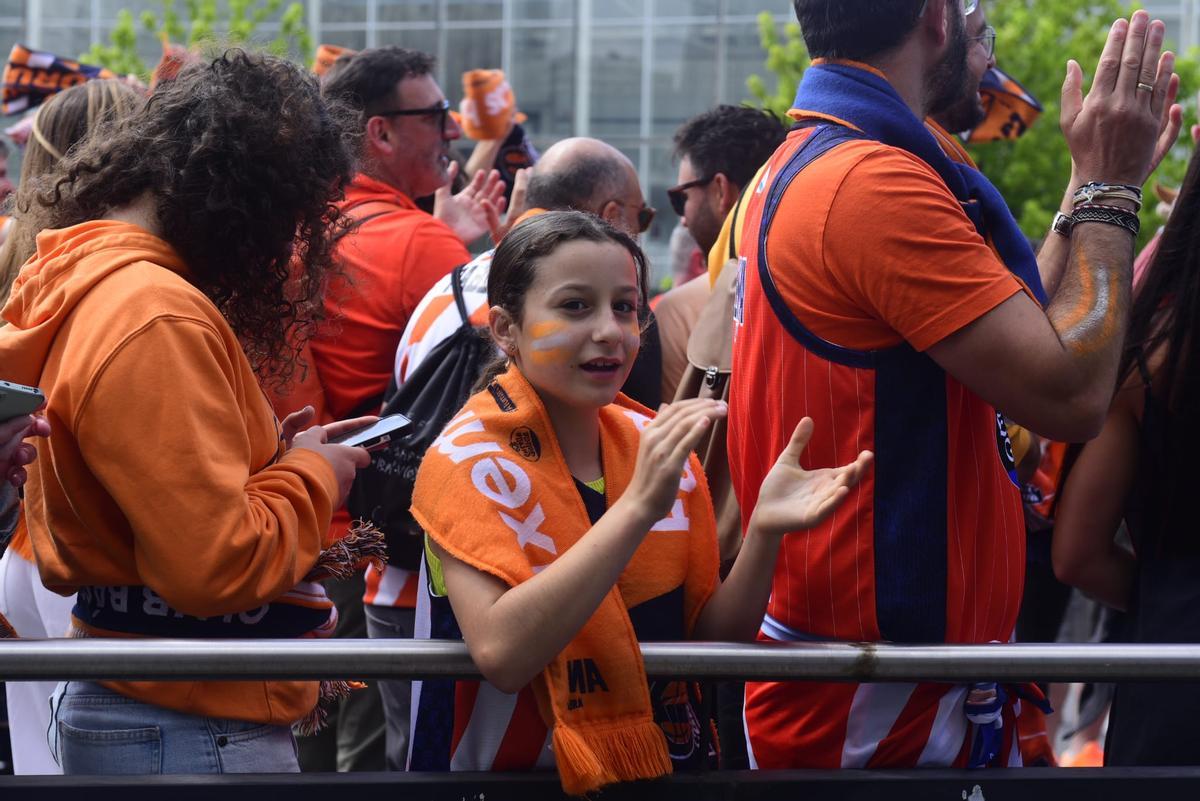 Recibimiento al Leyma antes de la final por el ascenso ante Estudiantes