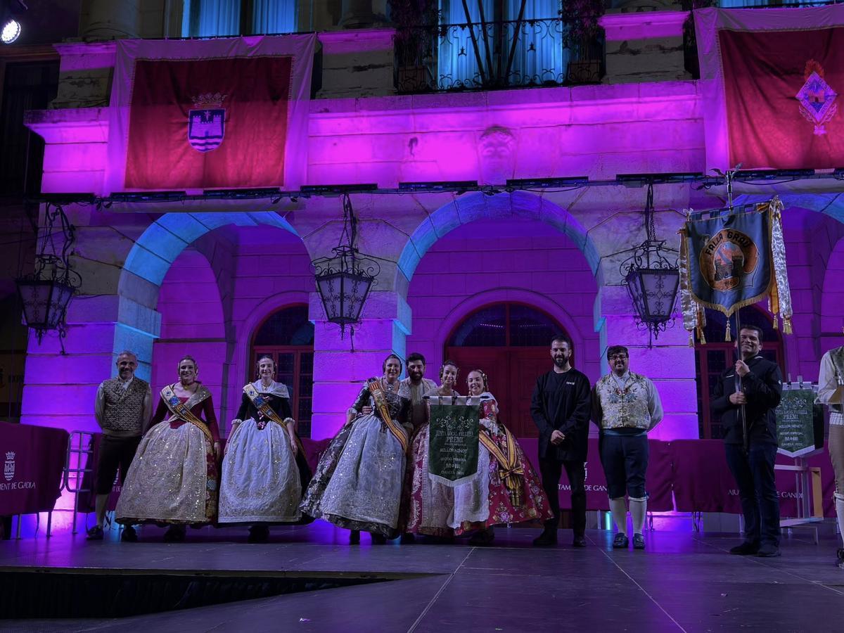 Gandia entrega los premios a mejor ninot