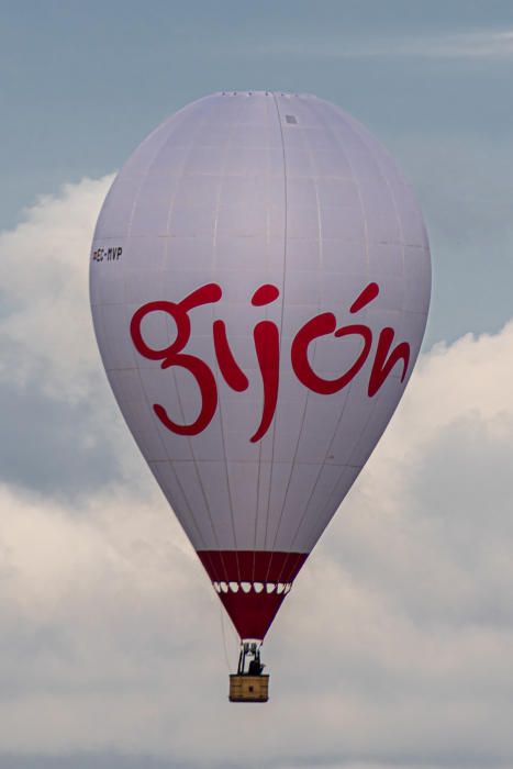 El globo de Gijón sobrevuela la ciudad