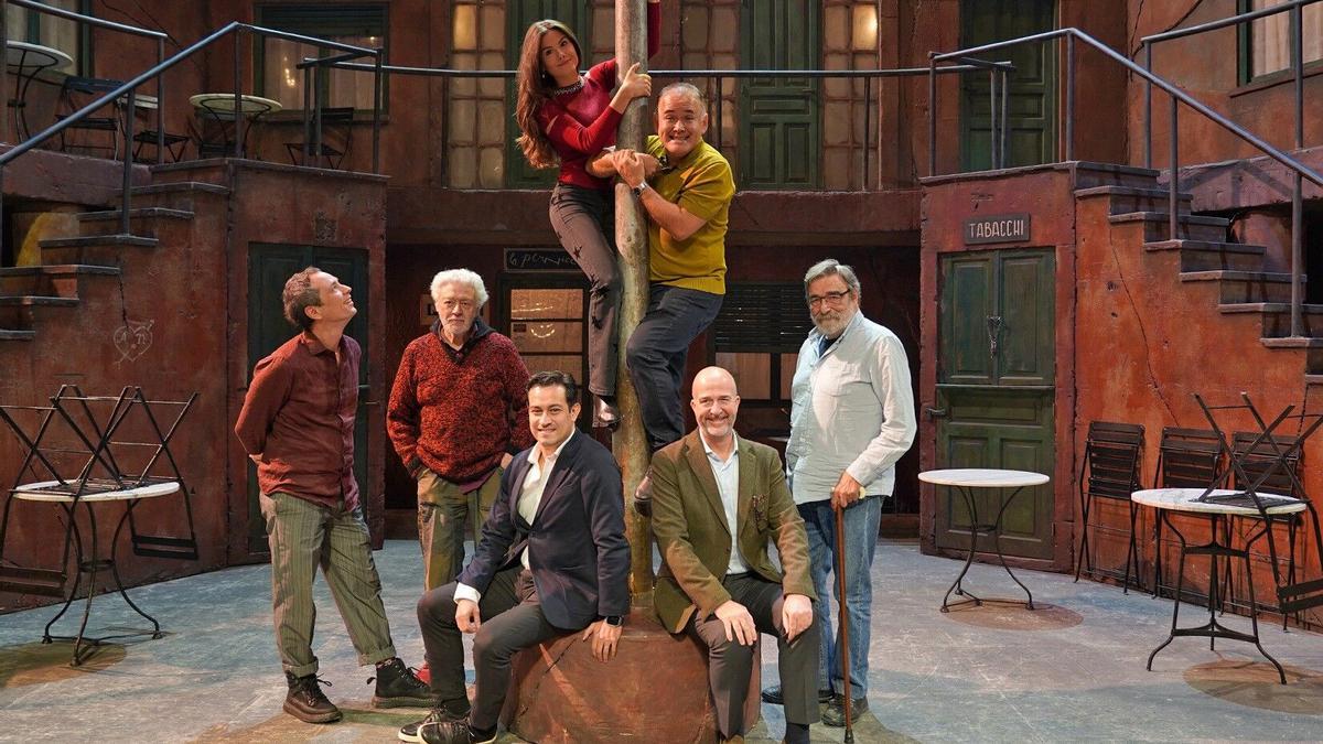 El Liceu de Barcelona recupera la producción de Mario Gas de 'L'elisir d'amore' con Javier Camarena y Pretty Yende. Programa 15 funciones hasta el 15 de diciembre.