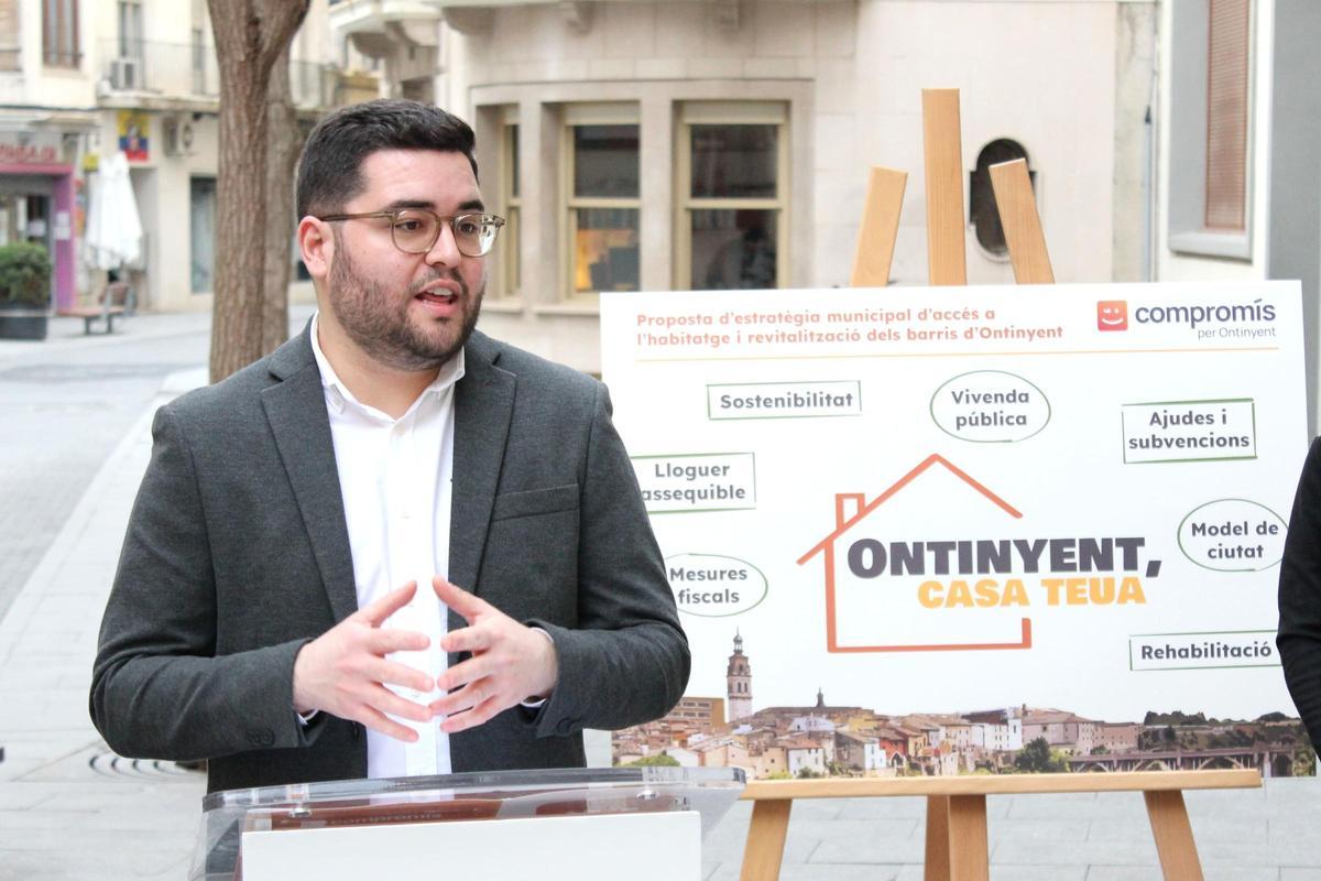 El portavoz de Compromís, Nico Calabuig.