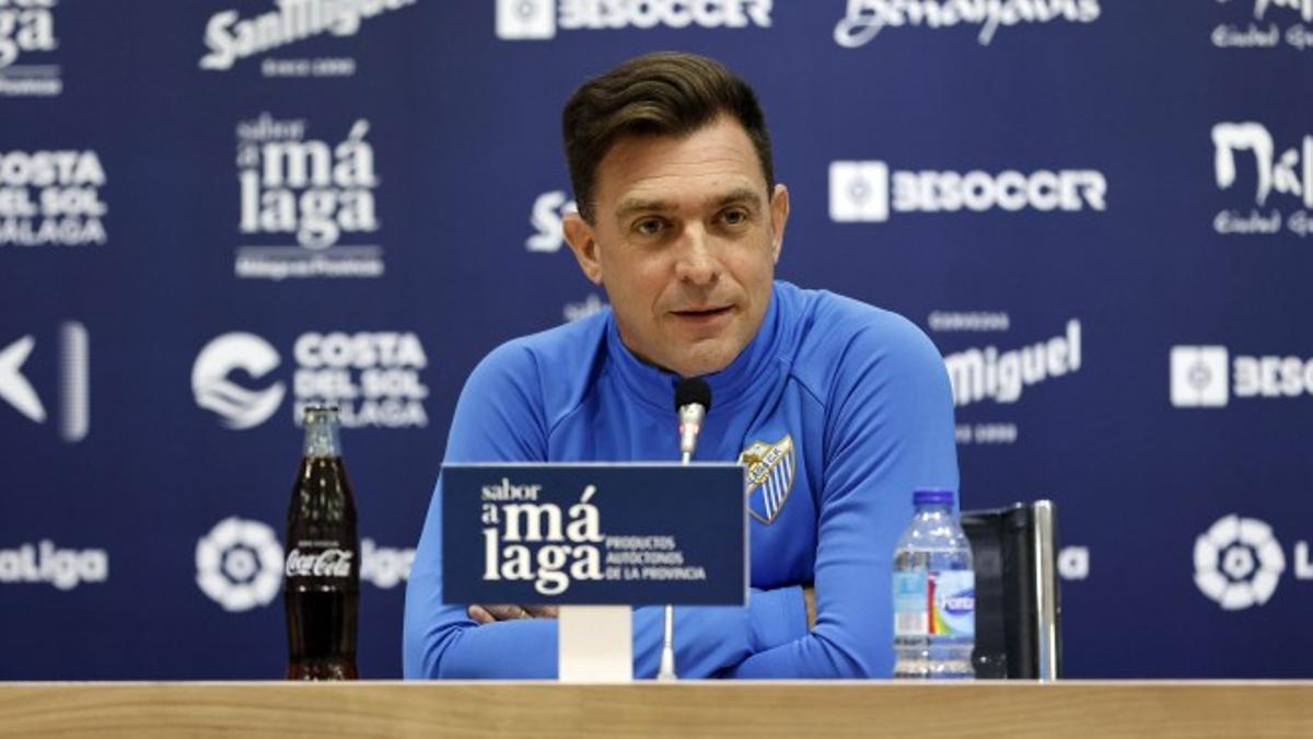 Pablo Guede, en la sala de prensa de La Rosaleda.