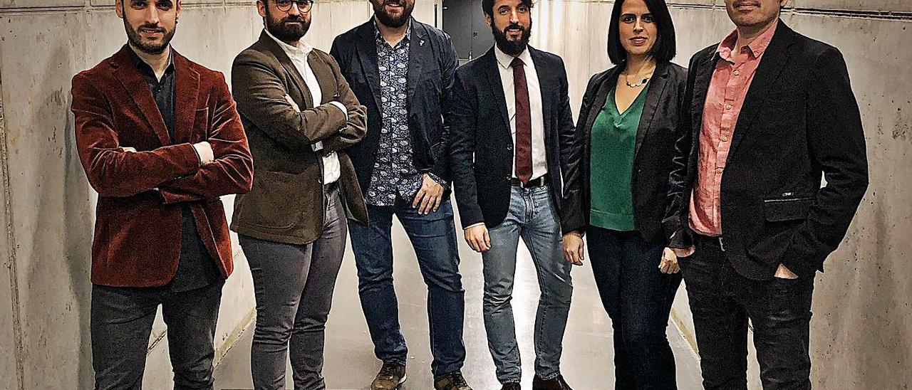 De izquierda a derecha, Daniel Zapico, Daniel Pinteño, Aarón y Pablo Zapico, Ruth Verona y Jorge Jiménez. | LNE