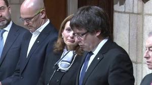 El president de la Generalitat, Carles Puigdemont , es reuneix amb el cos consular.