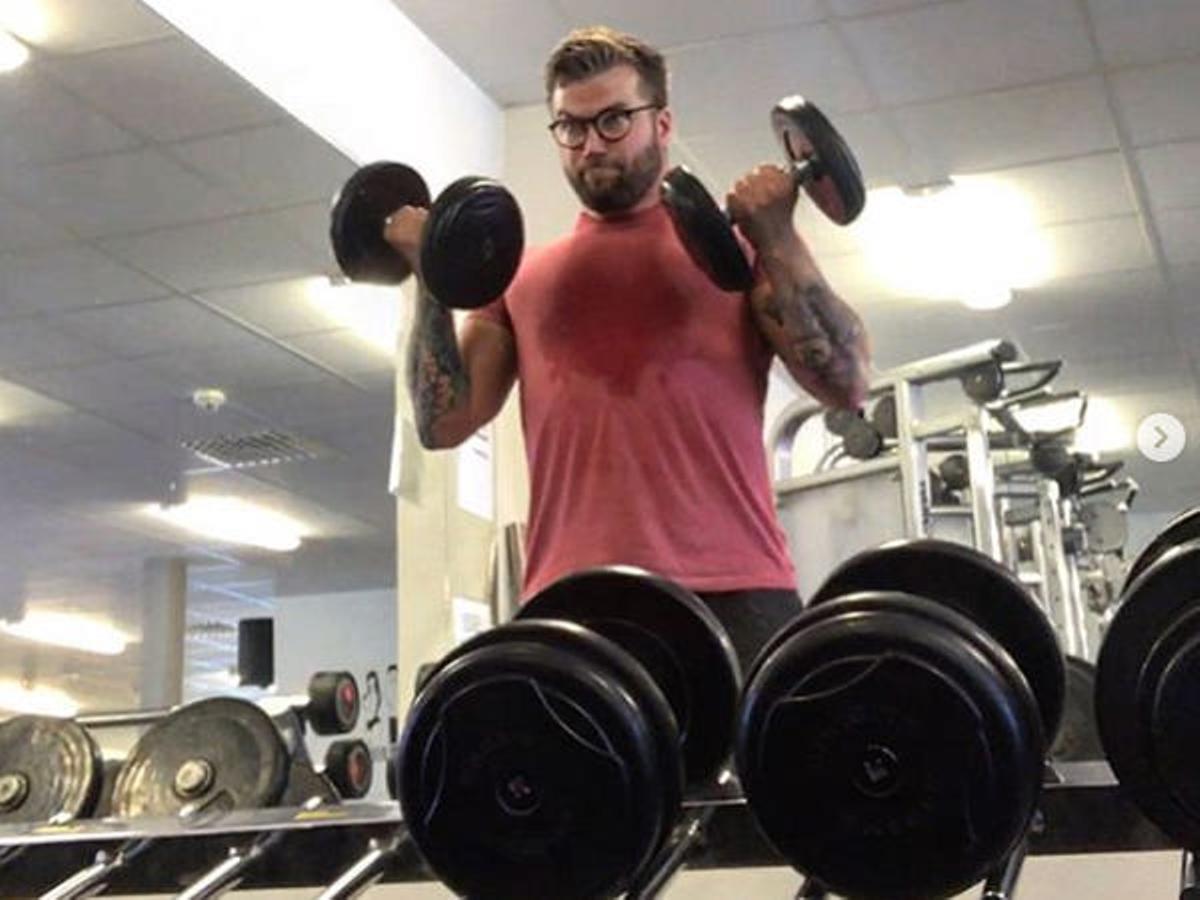 El cura metrosexual que triunfa haciendo crossfit
