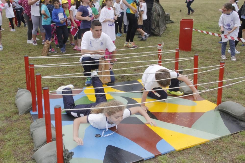 Los escolares asaltan la Escuela Naval