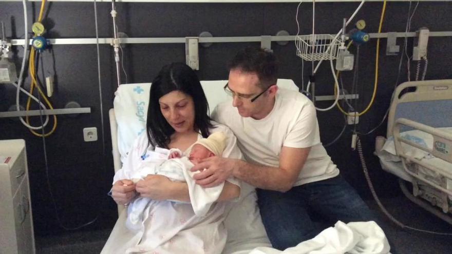 Marco, el bebé zamorano que nació antes de acudir al hospital
