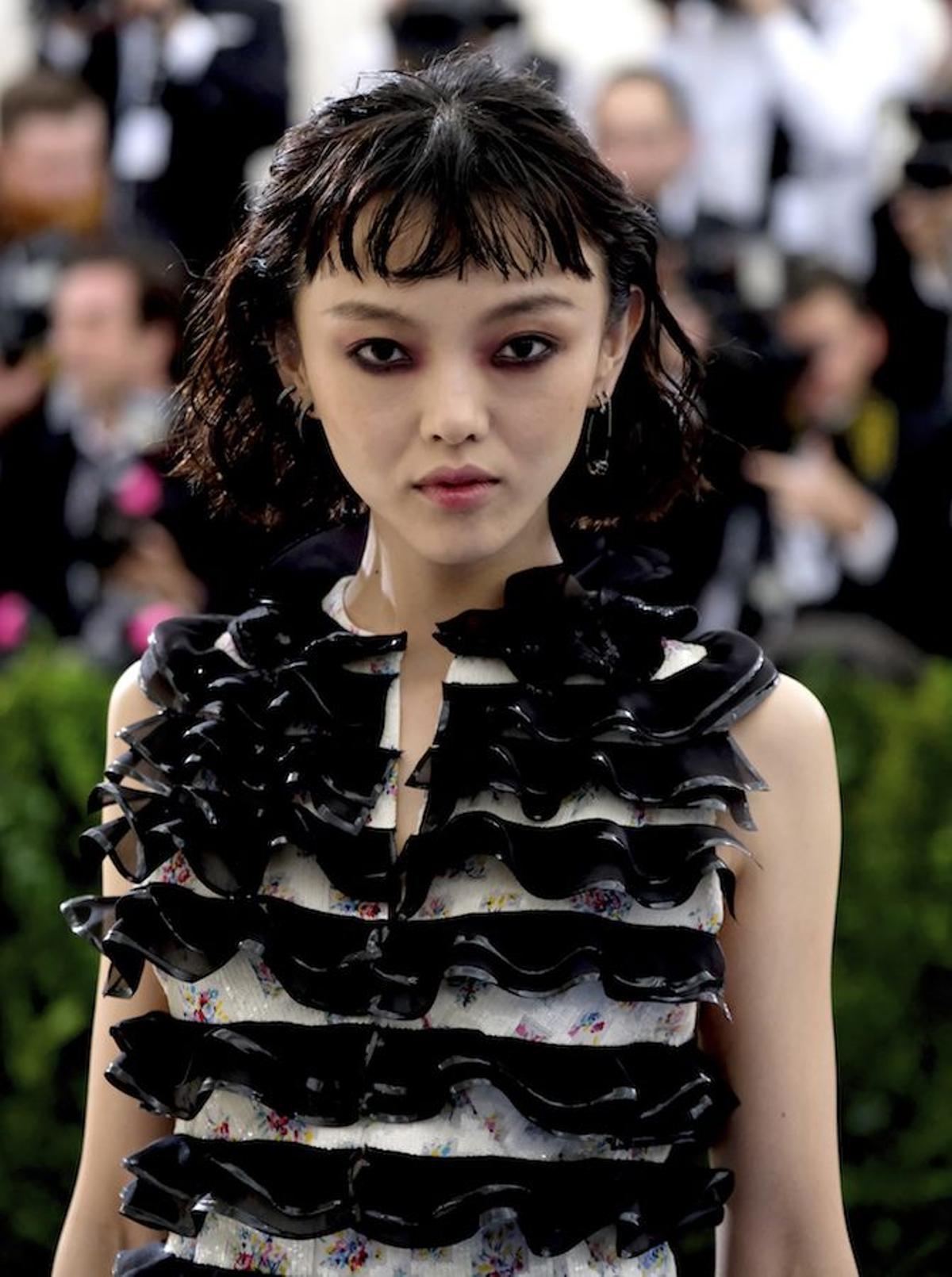 Los mejores looks de belleza de la Gala Met, Rila Fukushima