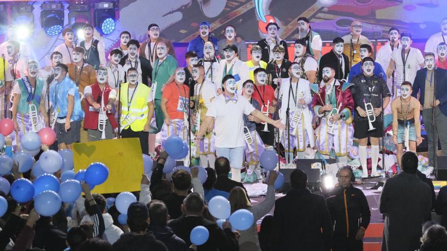 Trinkosos abre ‘en casa’ la final del concurso de murgas del Norte