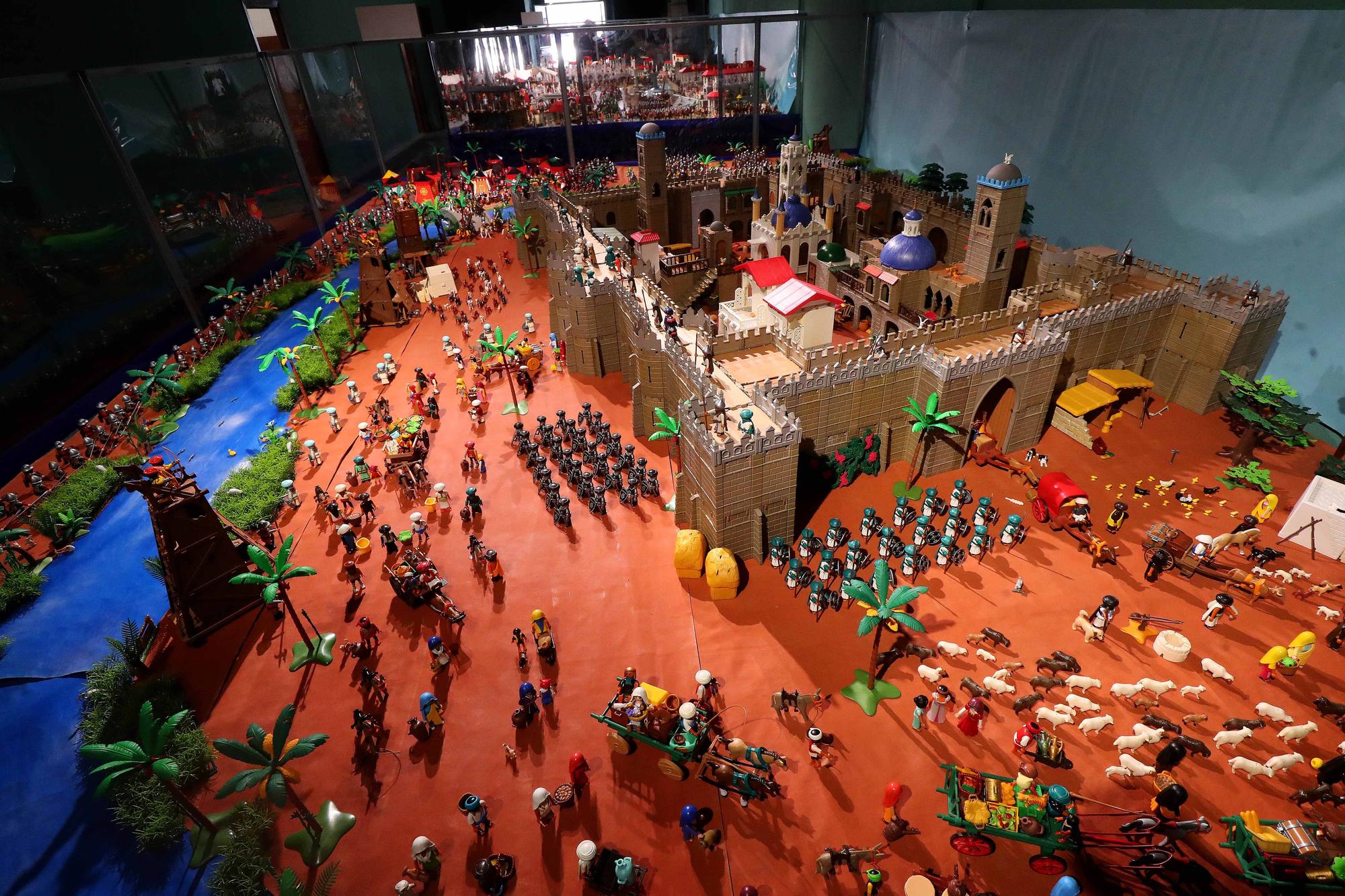 Exposición "El juego de la Historia" con figuras de Playmobil