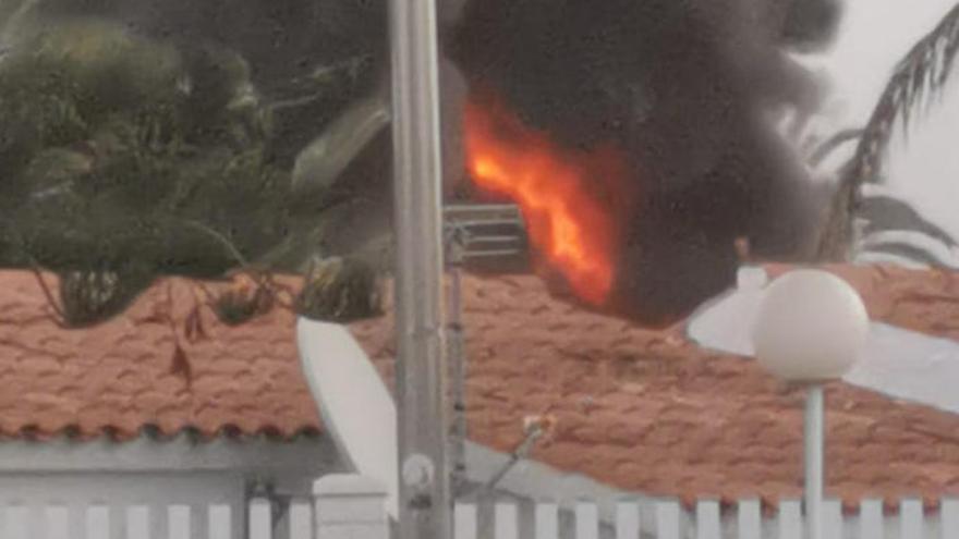 Incendio en los bungalows 'Los Arcos' de Playa del Inglés