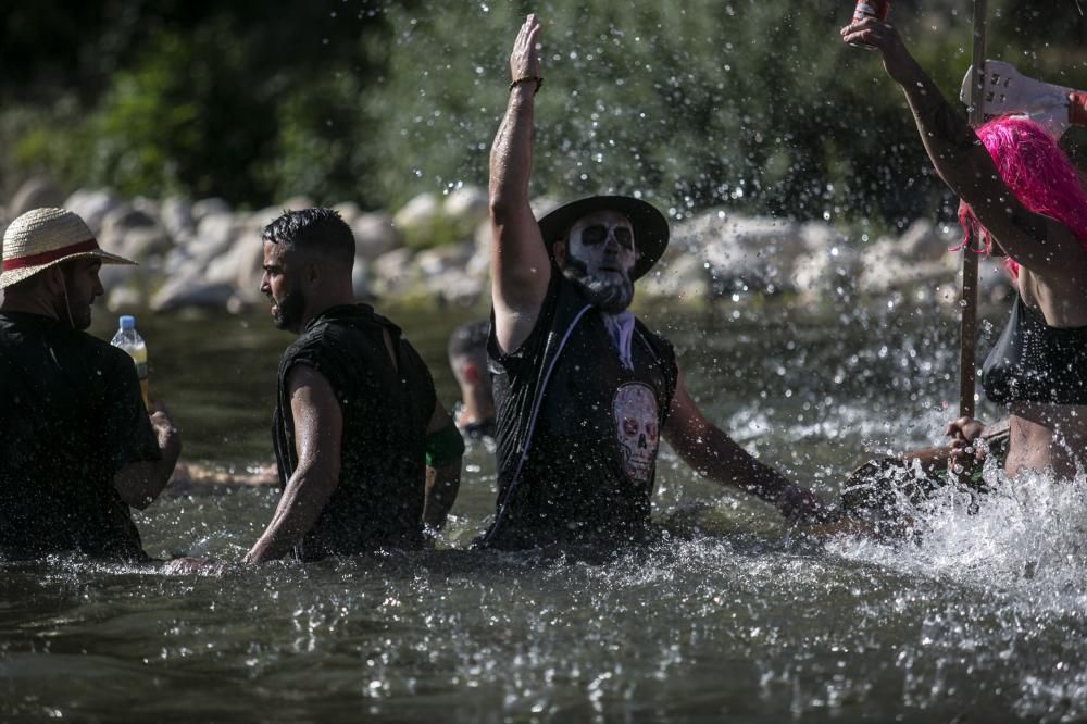 Descenso Folklórico del Nalón 2019: 40 carrozas y más de 4.000 personas