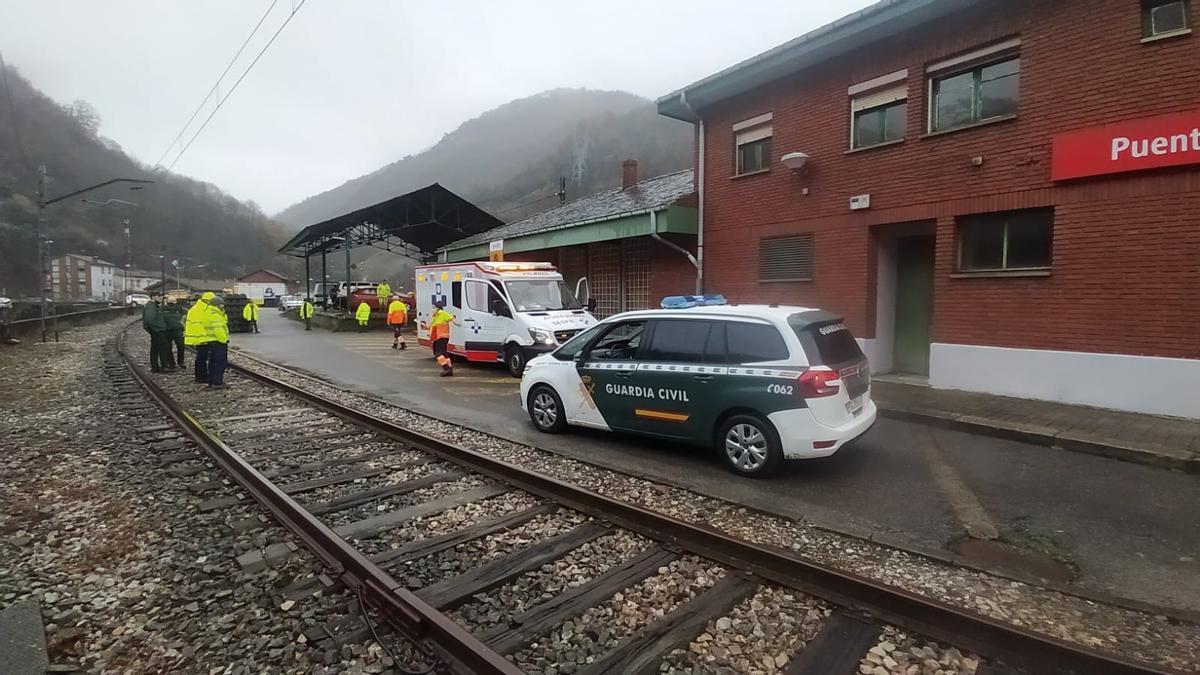 Las fotografías del accidente ferroviario por un argayu en Lena