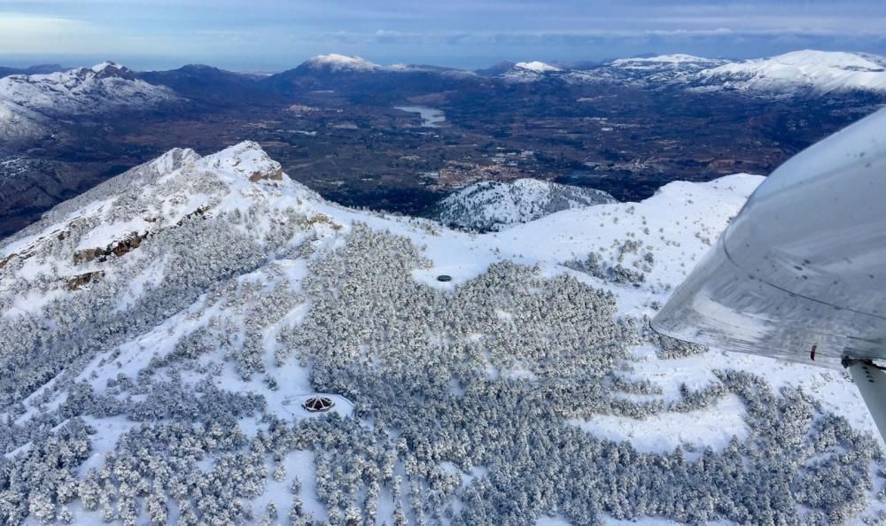 El temporal de nieve desde el cielo