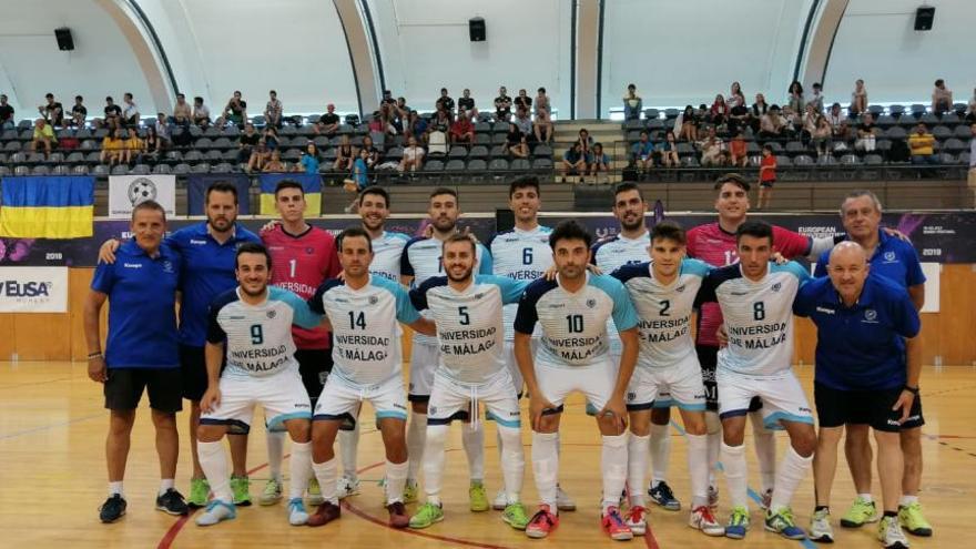 El equipo universitario malagueño antes de enfrentarse al combinado de estudiantes de Karazin Kharkiv.