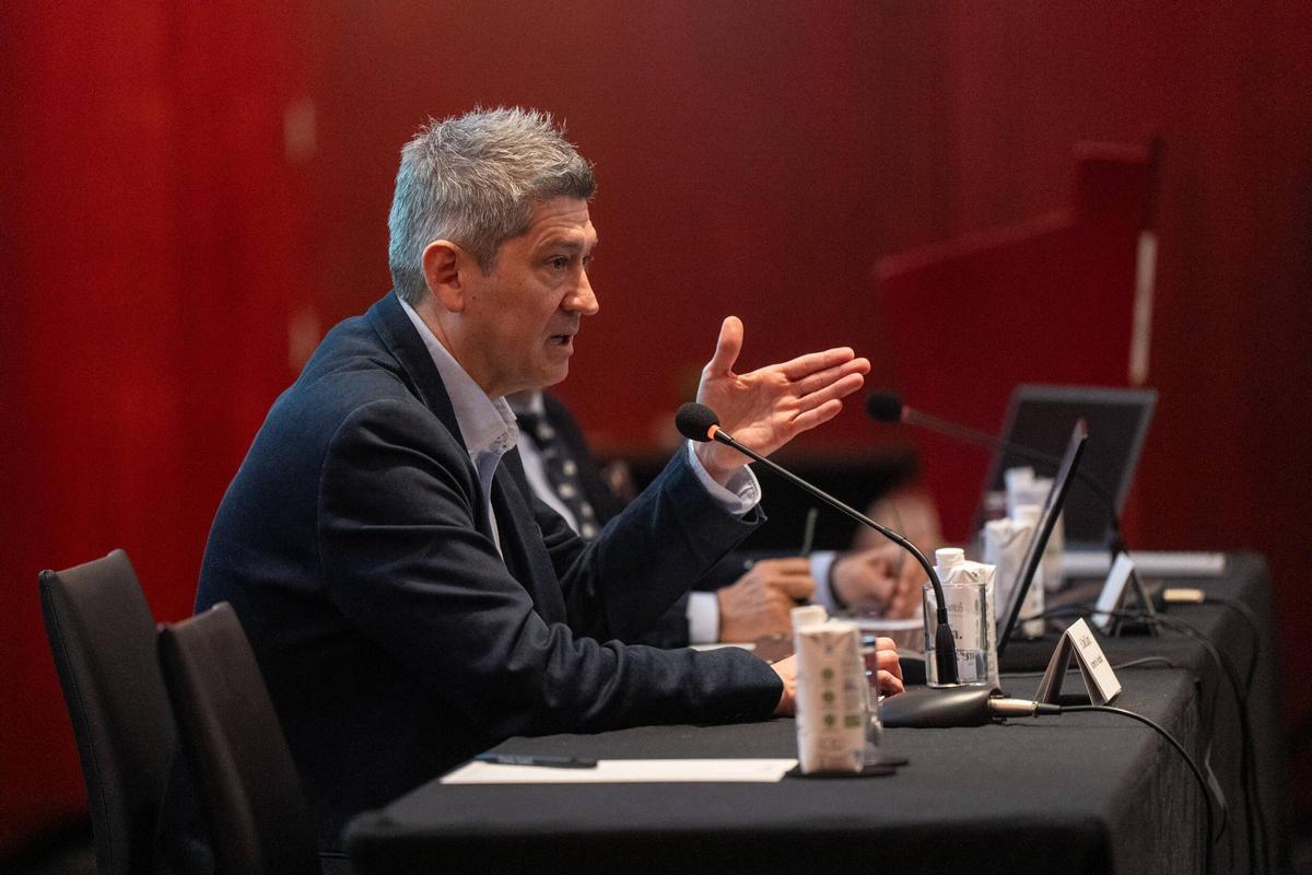 El alcalde de L'Hospitalet de Llobregat, David Quirós, durante la presentación de las jornadas sobre salud y empresa de la AEBALL