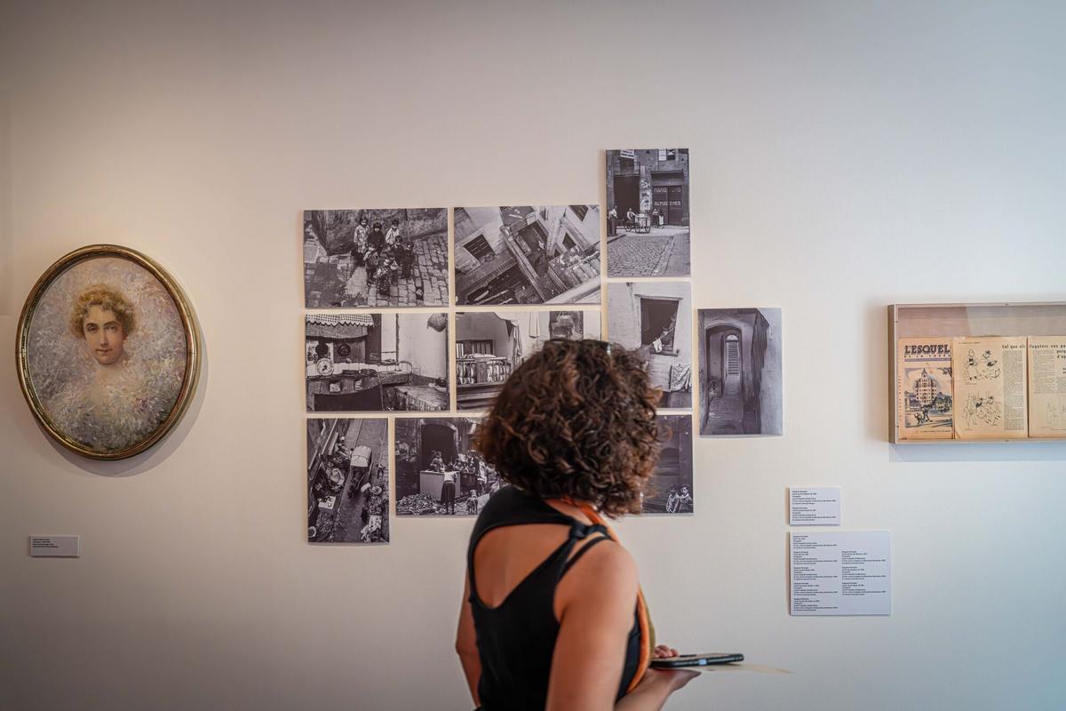Fotografías de la exposición Vindran les dones. 150 anys de lluites als carrers de Barcelona, una muestra del Museu d'Història de Barcelona que recorre siglo y medio de movilizaciones, reivindicaciones y conquistas de las mujeres en el espacio público de la ciudad, a 2 de junio de 2026. Cultura. AUTOR: Manu Mitru | EPC.