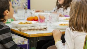 Alumnado en el comedor.