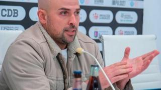 Oliver Sierra se autoproclama nuevo entrenador del Badajoz