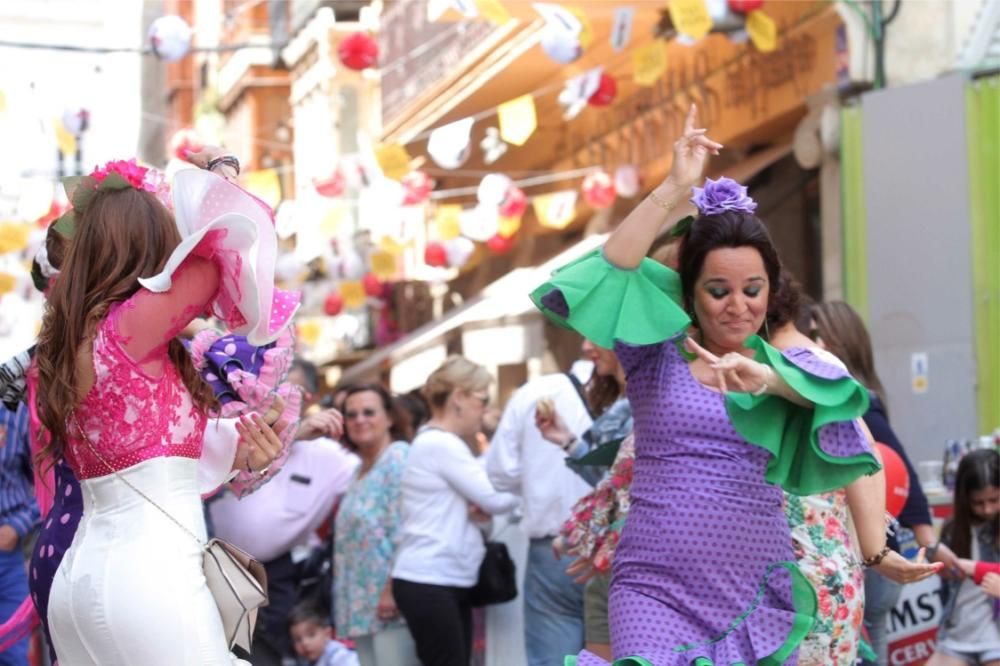 Gran ambiente en al Fiesta de las Cruces de Mayo en Cartagena