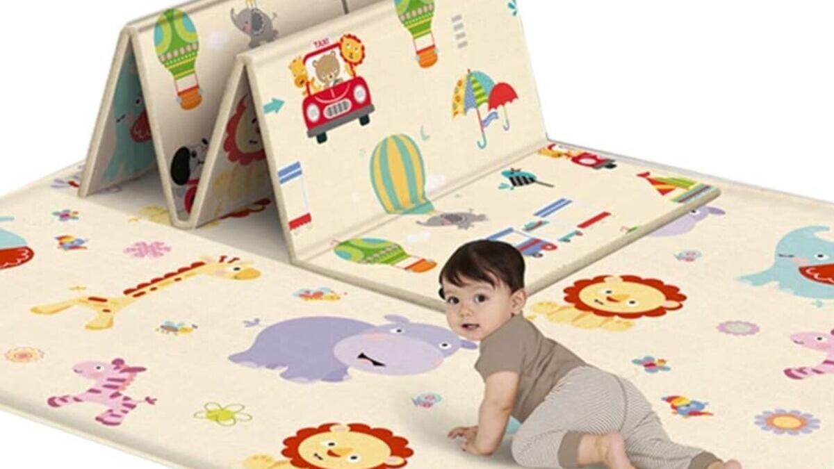 Las alfombras de juego para bebé más vendidas son plegables y aislantes