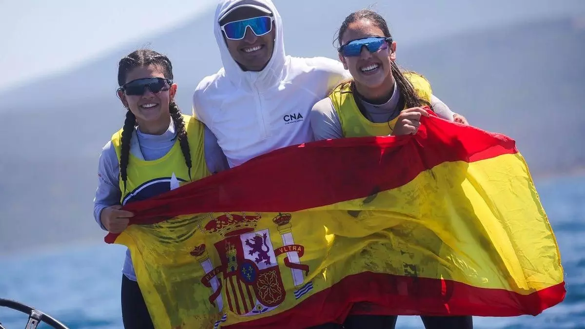Neus Fernández y Martina Gomila, campeonas del mundo de 420