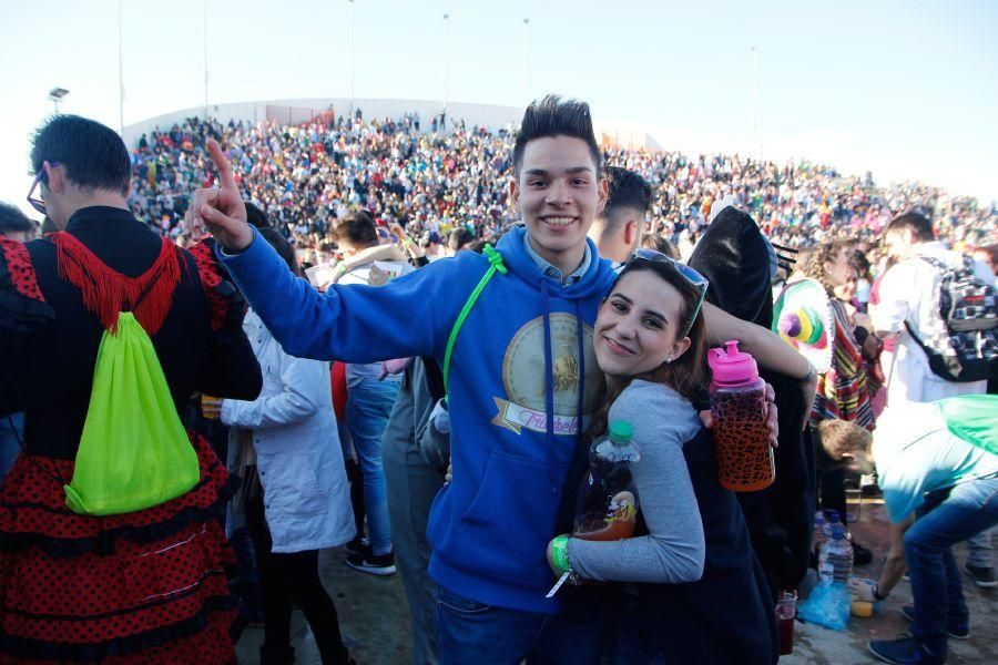 Miles de jóvenes en la fiesta del año