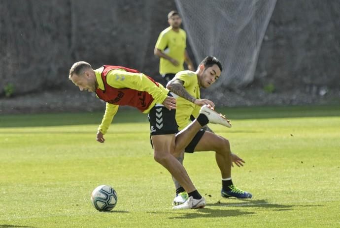 LAS PALMAS DE GRAN CANARIA. Entrenamiento de la UD Las Palmas  | 11/12/2019 | Fotógrafo: José Pérez Curbelo