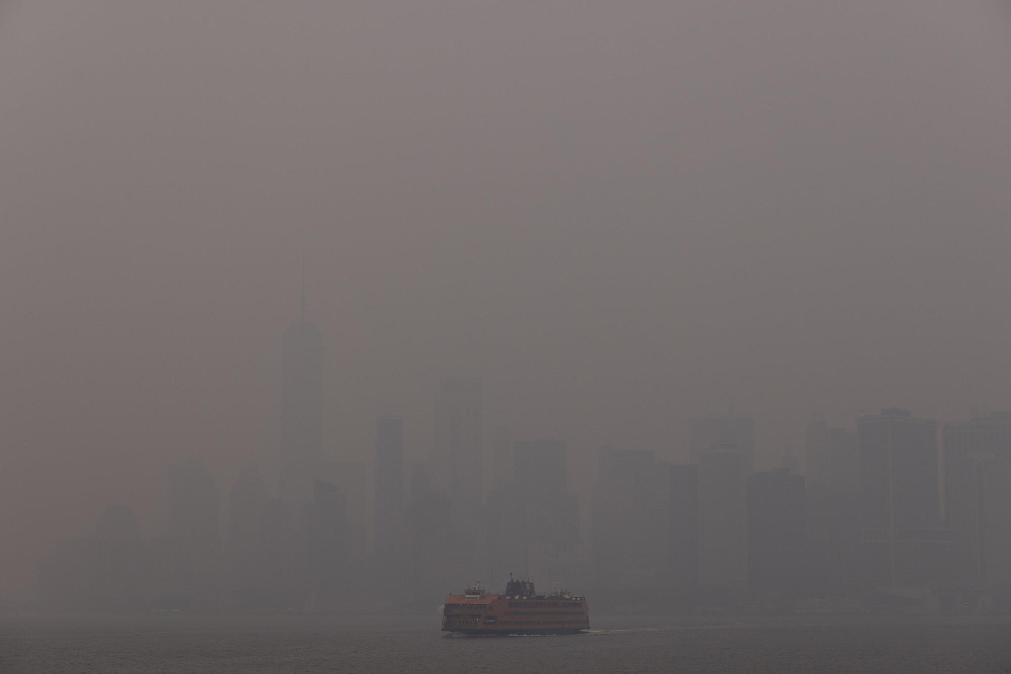 Nueva York cubierta por el humo