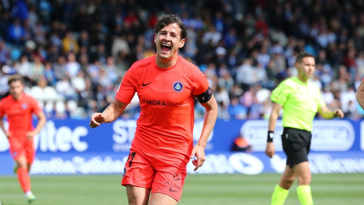 Rubén Bover celebra su gol ante la Ponferradina