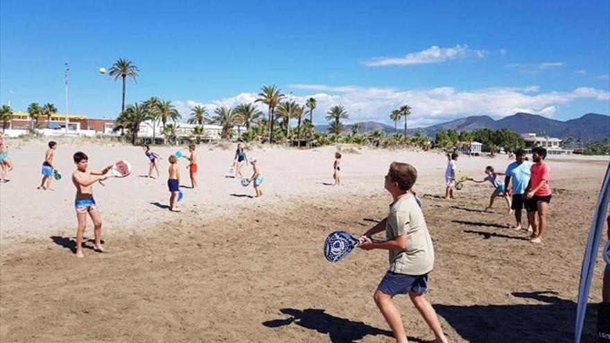 Deporte y diversión en los ‘stage’ de verano de Tenis Drive Academy