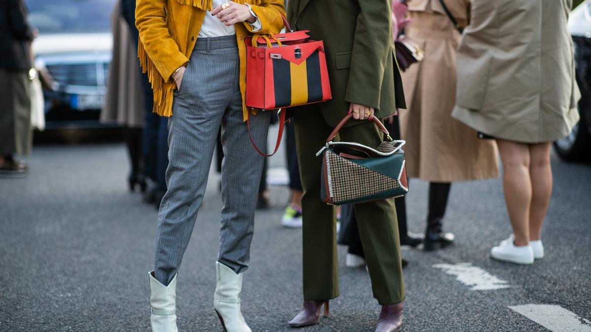 #Streetstyle: Los clones de los bolsos que lucen las 'influencers'