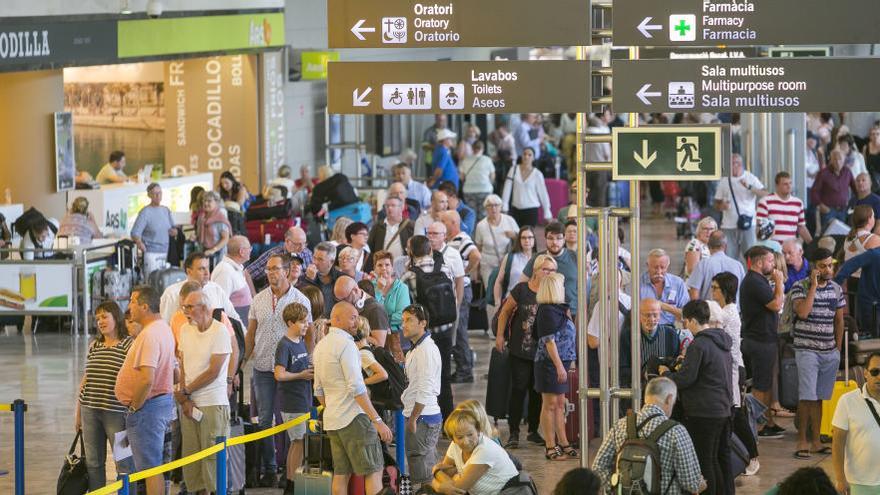 El aeropuerto crece un 9,7% en abril con más de 1,3 millones de pasajeros