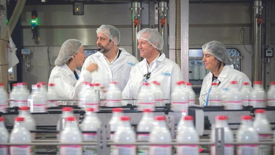 Lence reivindica su carácter de “empresa estratégica” para el sector lácteo gallego